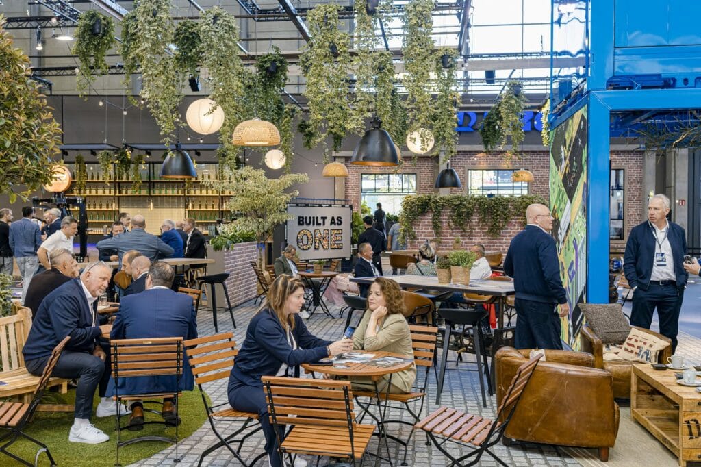 Übersicht über den Krone-Stand „Built as One“